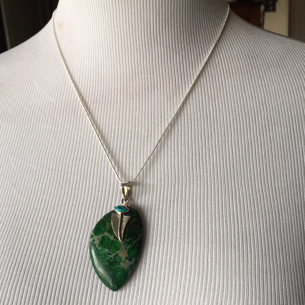 Ladies Pendant Necklace - Picture 3 of 6